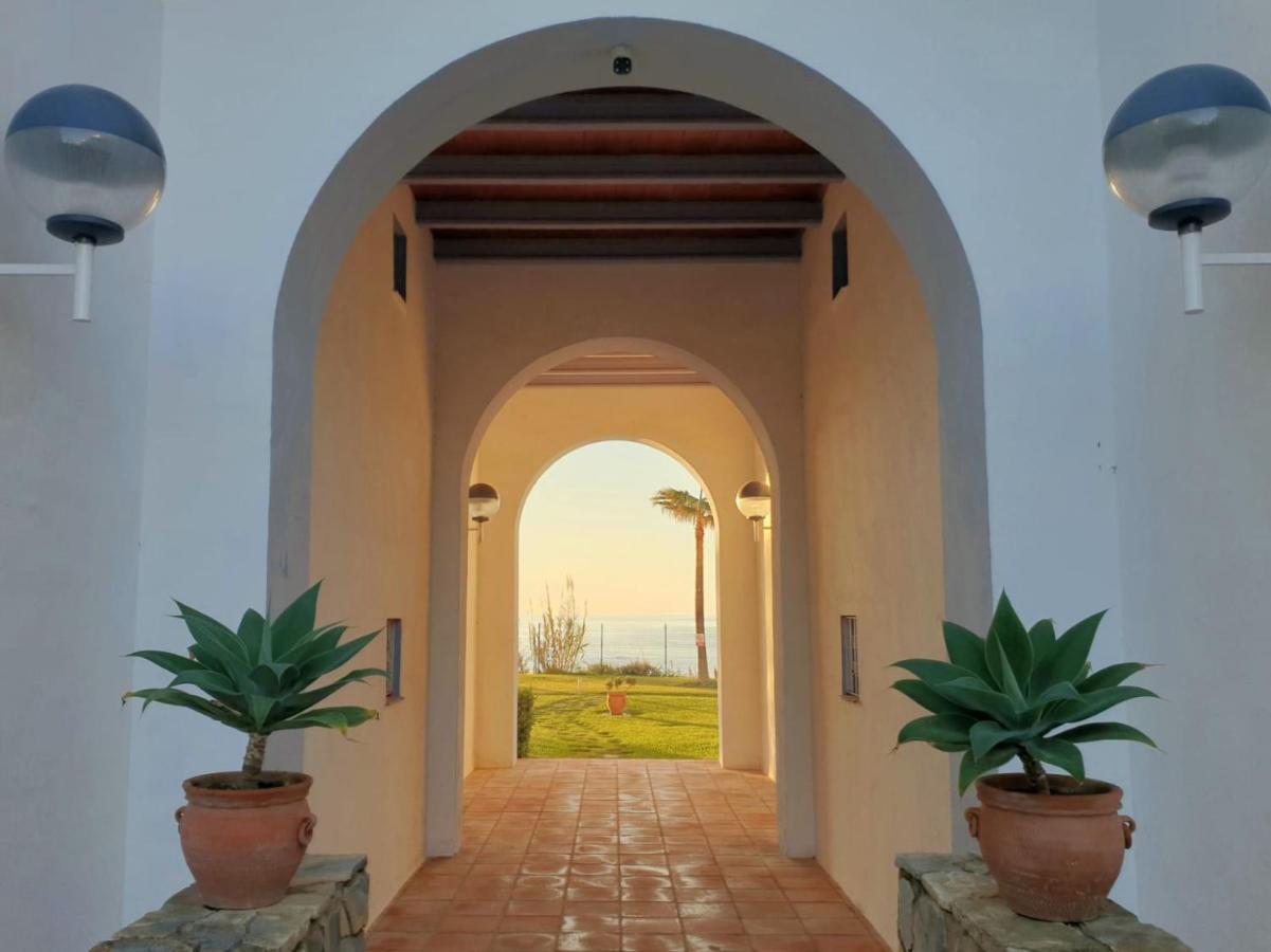Casitamar Frontline Beach House Rental Casares Costa Near Estepona Bahia de Casares Exterior foto